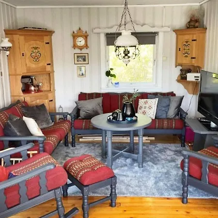 4 Person In Svelgen-by Traum * Sorgulen